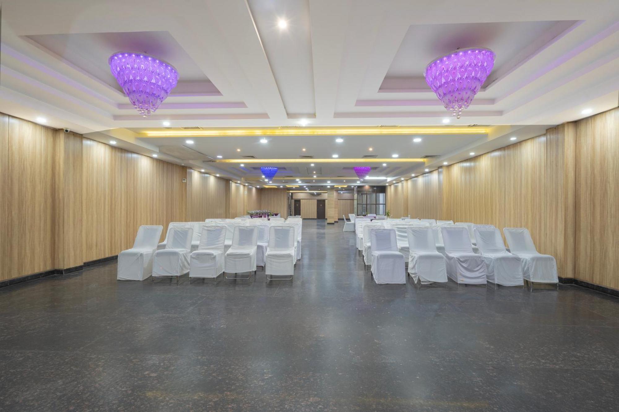 Spree Hotel Agra - Walking Distance To Tajmahal ภายนอก รูปภาพ