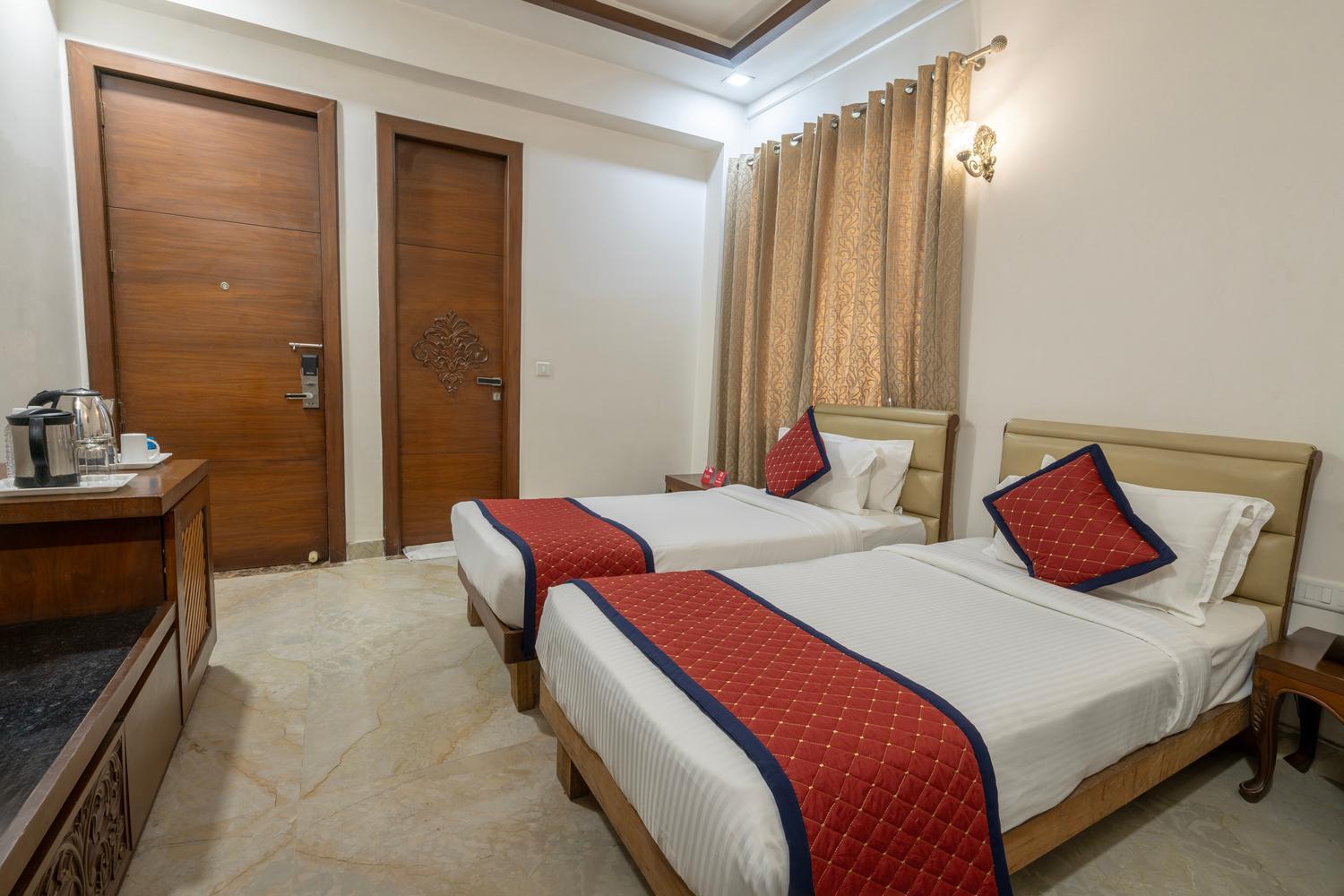 Spree Hotel Agra - Walking Distance To Tajmahal ภายนอก รูปภาพ