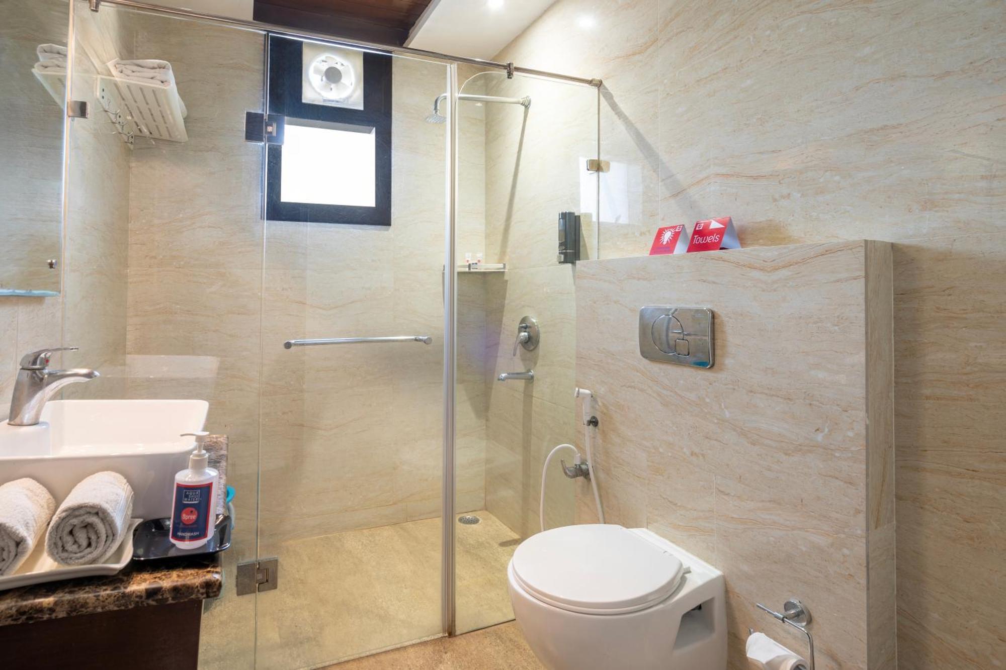 Spree Hotel Agra - Walking Distance To Tajmahal ภายนอก รูปภาพ