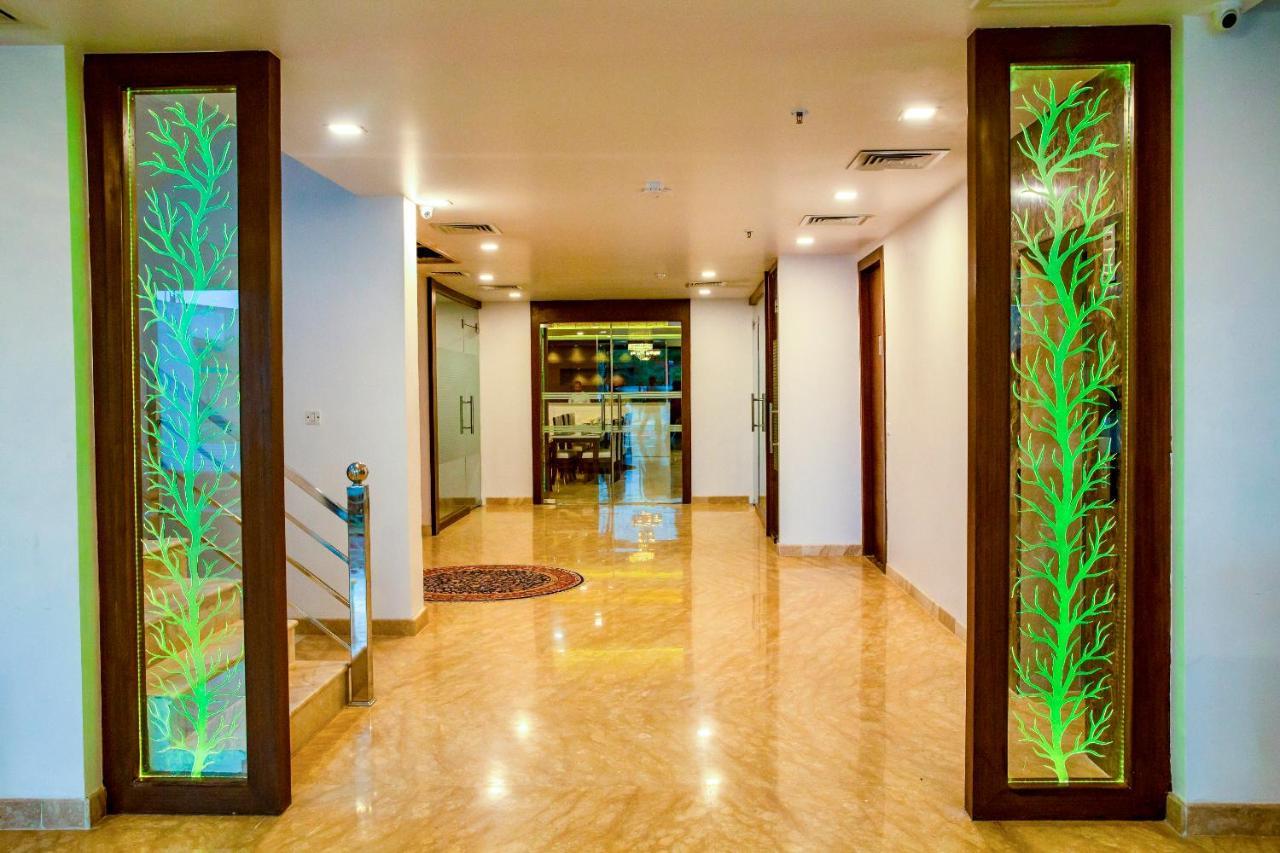 Spree Hotel Agra - Walking Distance To Tajmahal ภายนอก รูปภาพ